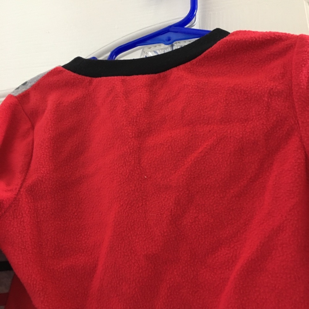 Disney fleece pajama top 4t - Picture 4 of 5
